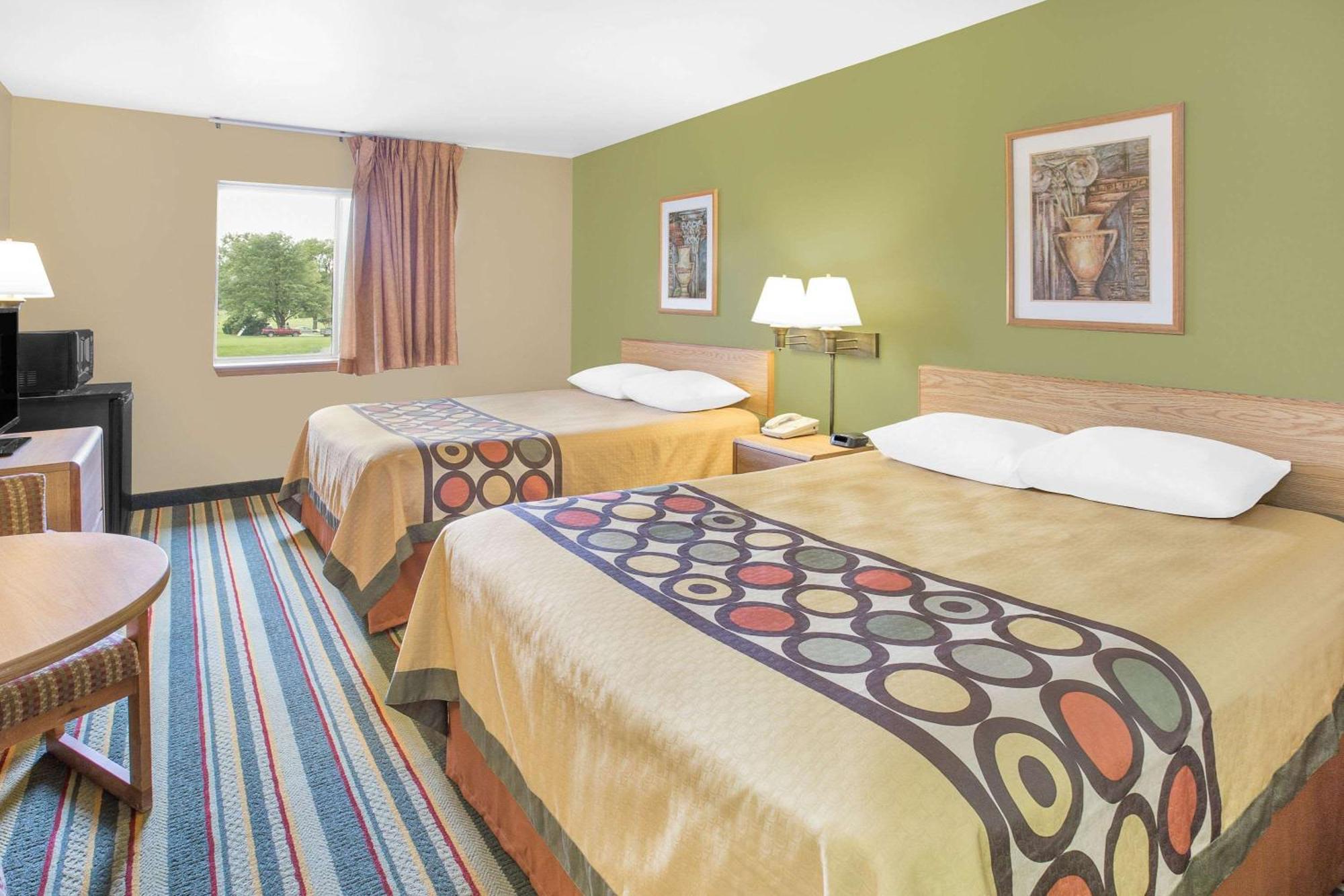 Super 8 By Wyndham East Moline Hotel Buitenkant foto